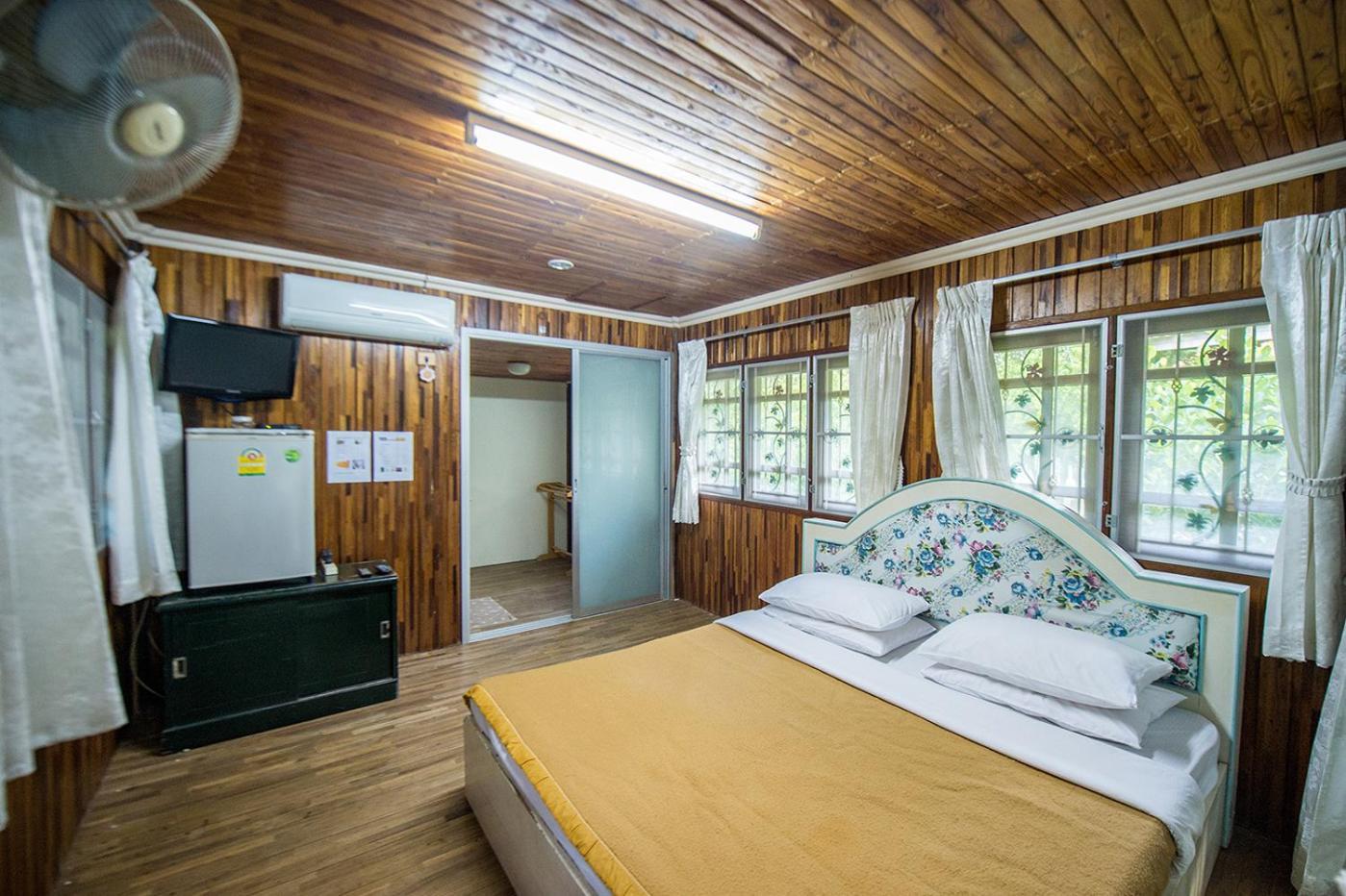Poomvarin Resort Ban Wang Takhrai Værelse billede